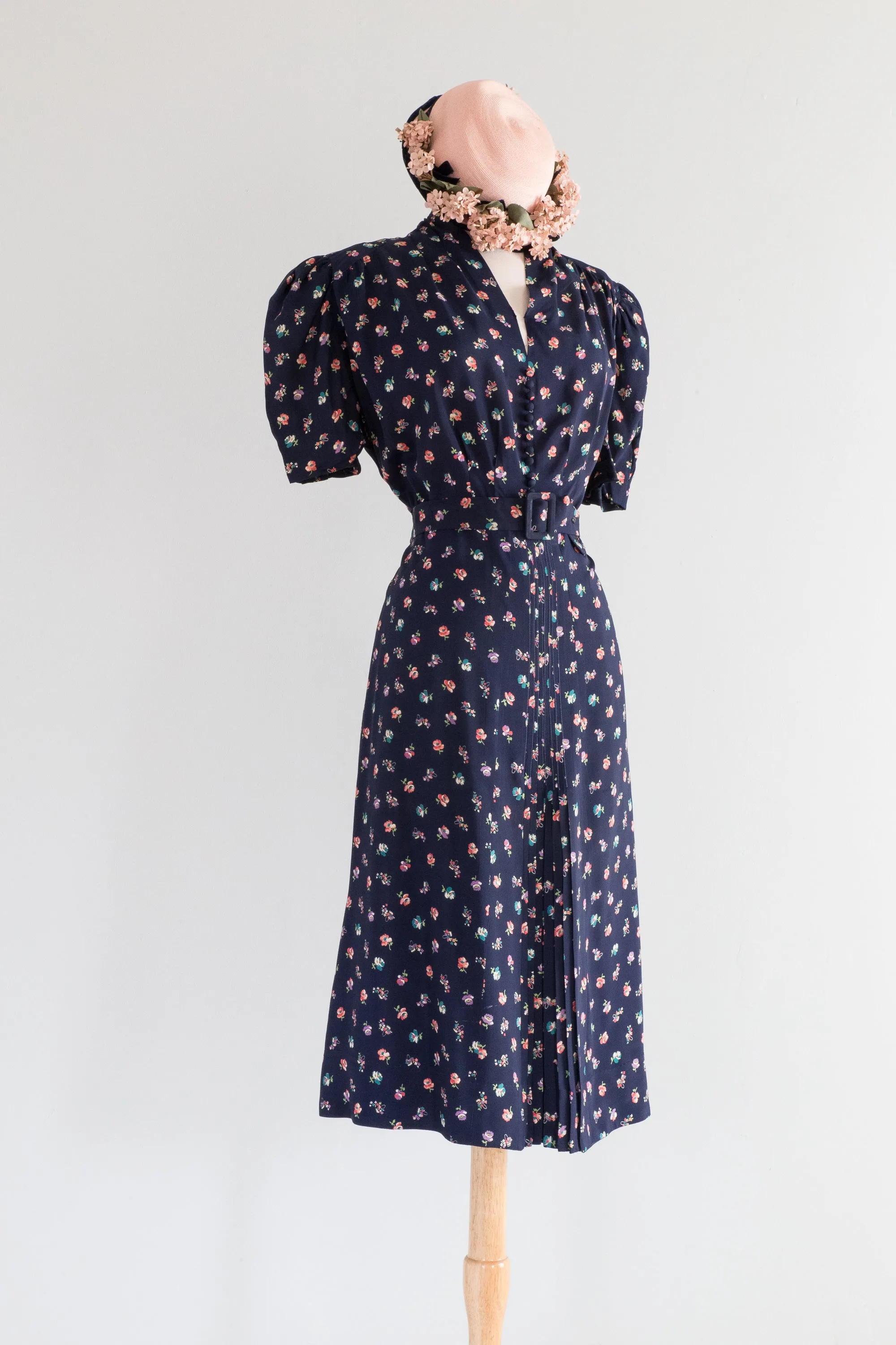 Beautiful 1940's Rayon Floral Print Day Dress With Matching Hat / ML