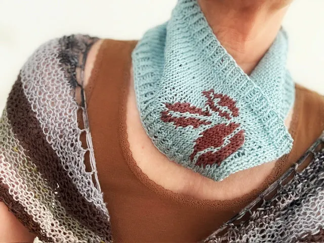 Coffee bean cowl